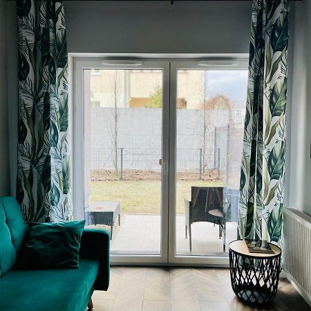 Apartament Z Ogrodkiem I Garazem พอซนาน ภายนอก รูปภาพ