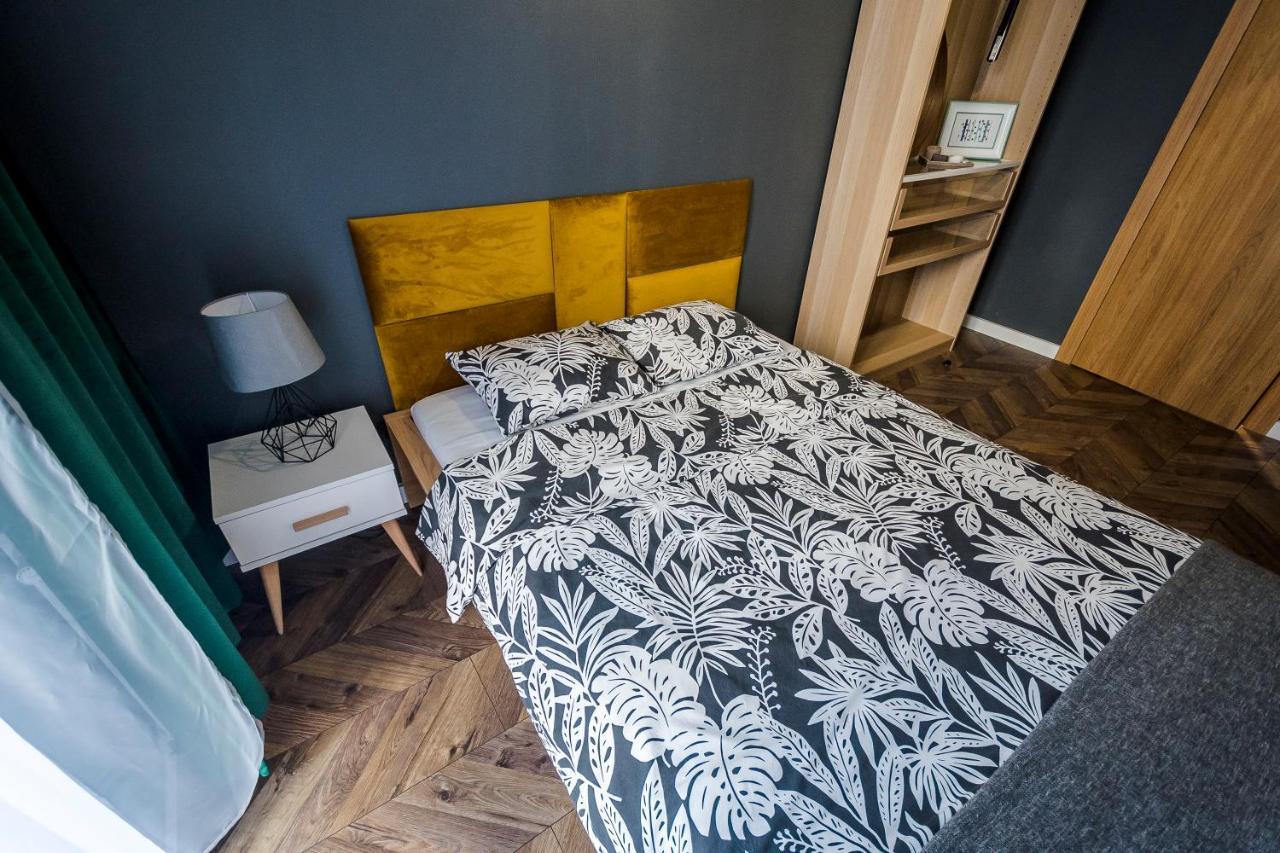 Apartament Z Ogrodkiem I Garazem พอซนาน ภายนอก รูปภาพ