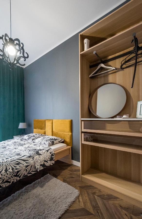 Apartament Z Ogrodkiem I Garazem พอซนาน ภายนอก รูปภาพ