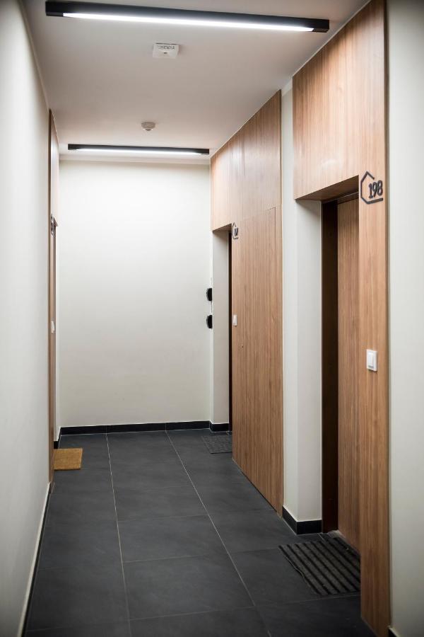 Apartament Z Ogrodkiem I Garazem พอซนาน ภายนอก รูปภาพ