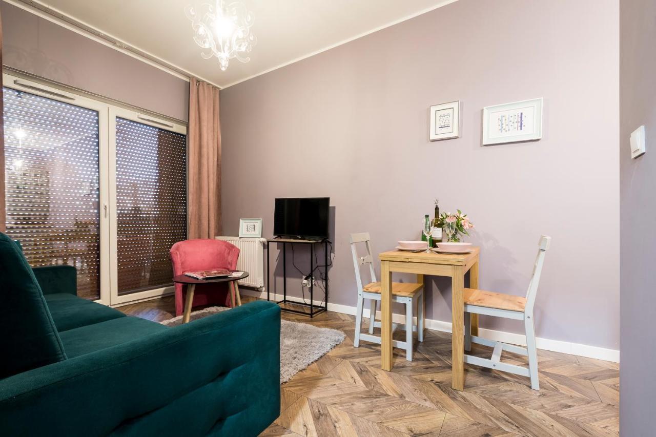 Apartament Z Ogrodkiem I Garazem พอซนาน ภายนอก รูปภาพ