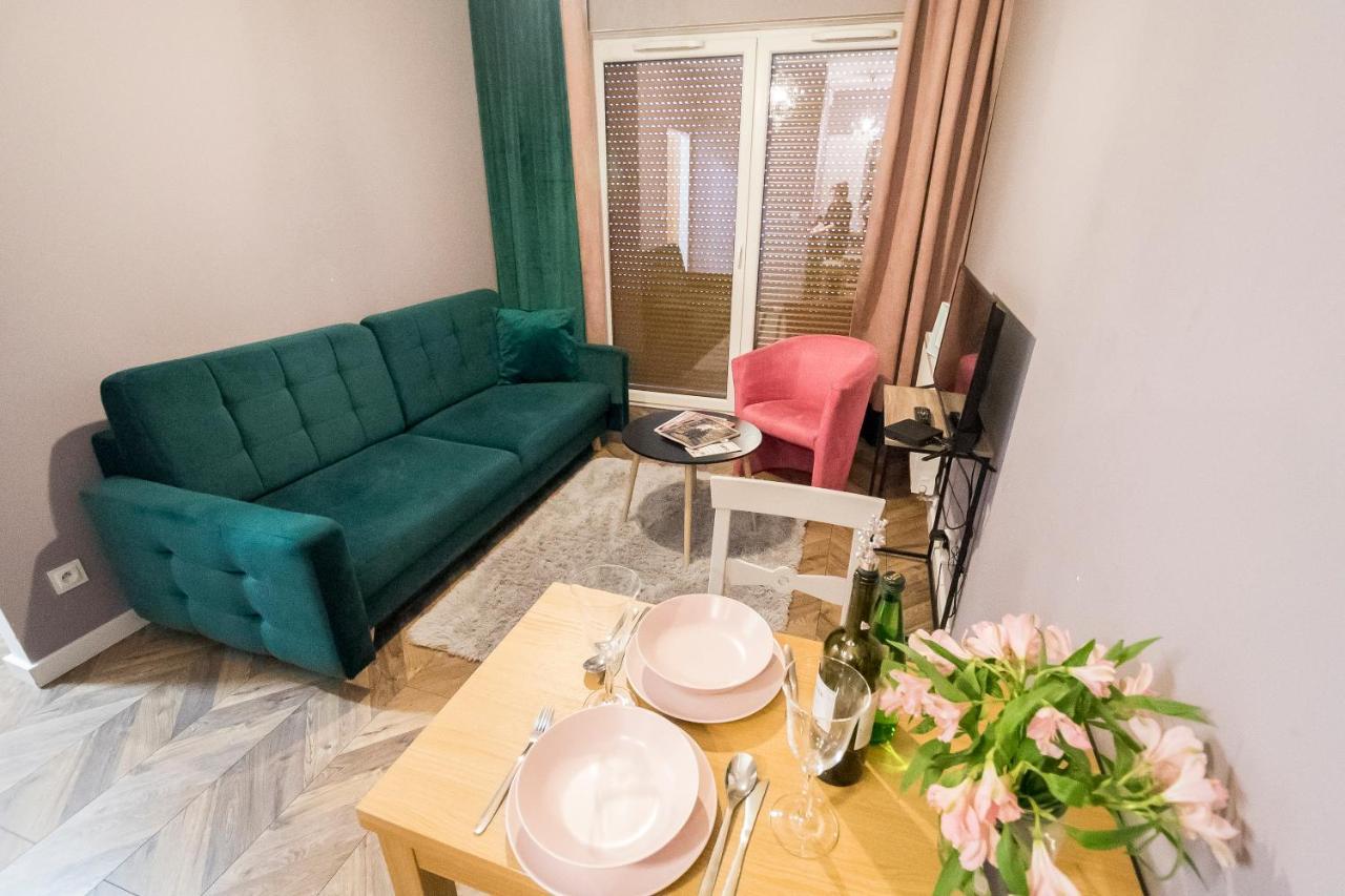 Apartament Z Ogrodkiem I Garazem พอซนาน ภายนอก รูปภาพ