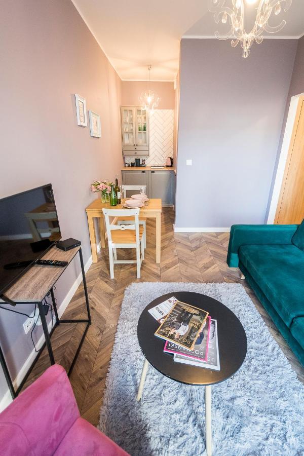 Apartament Z Ogrodkiem I Garazem พอซนาน ภายนอก รูปภาพ