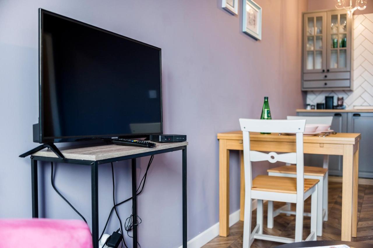 Apartament Z Ogrodkiem I Garazem พอซนาน ภายนอก รูปภาพ