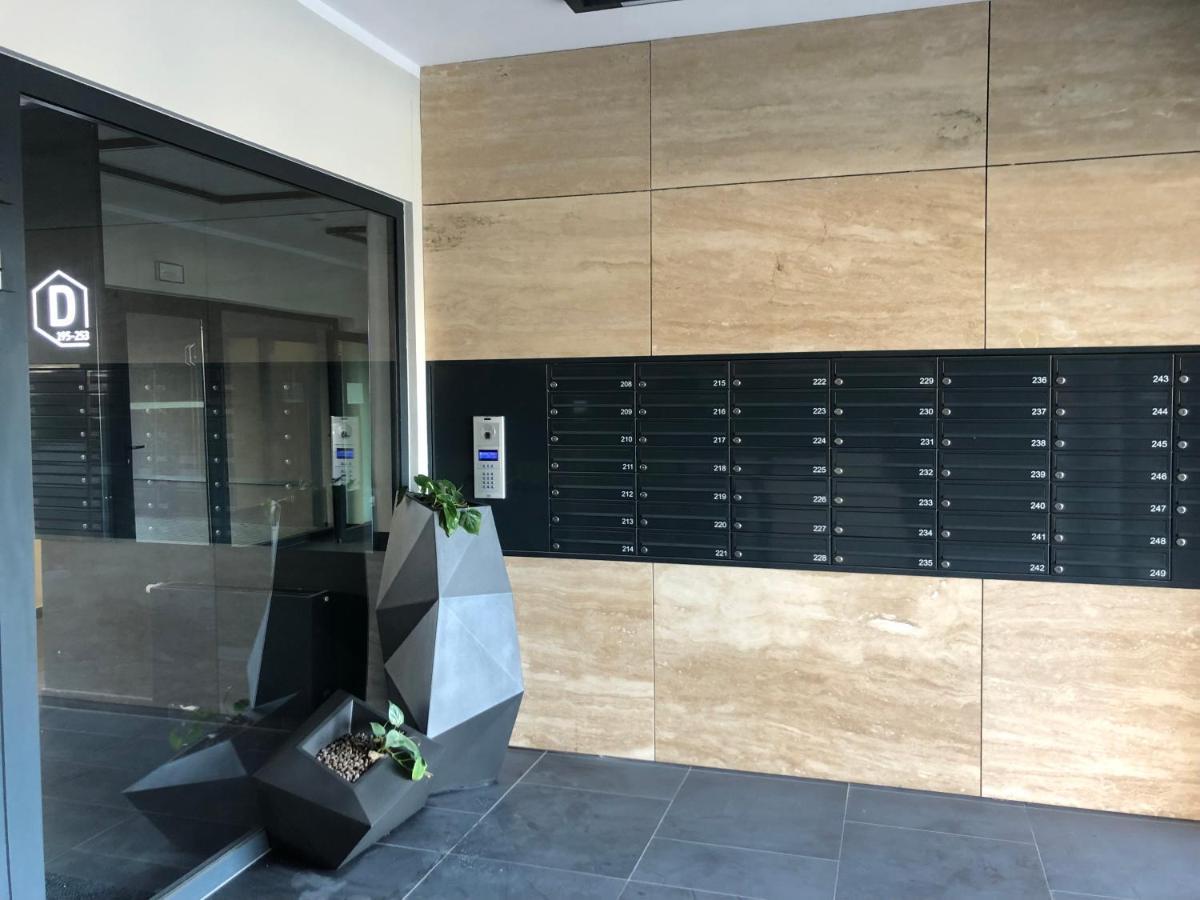 Apartament Z Ogrodkiem I Garazem พอซนาน ภายนอก รูปภาพ