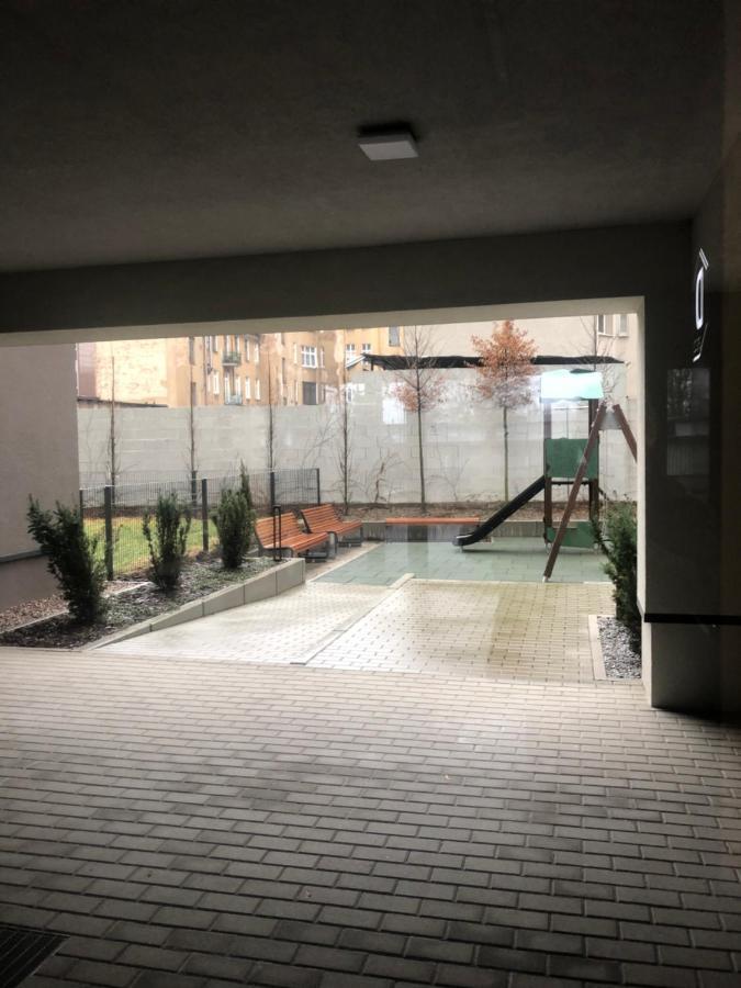 Apartament Z Ogrodkiem I Garazem พอซนาน ภายนอก รูปภาพ